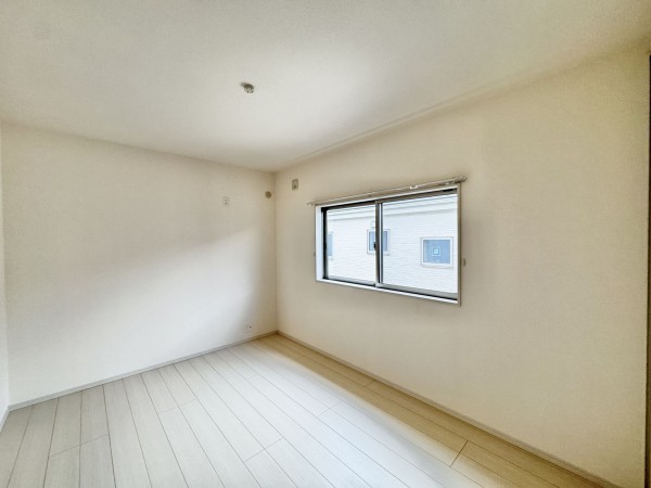 三郷市彦糸、中古一戸建ての画像です