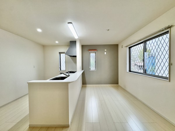 三郷市彦糸、中古一戸建ての画像です