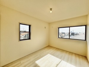 三郷市幸房、新築一戸建ての画像です