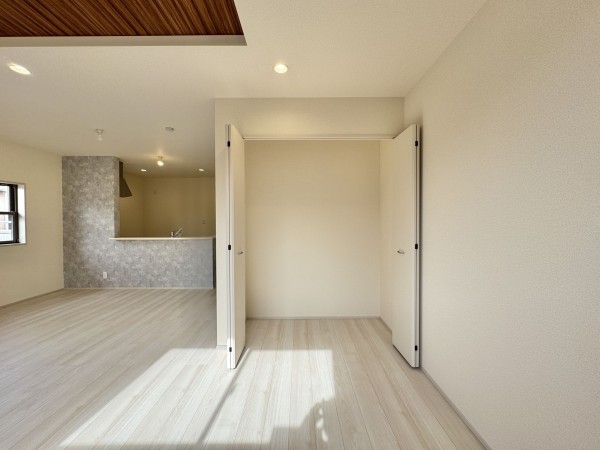 三郷市幸房、新築一戸建ての画像です