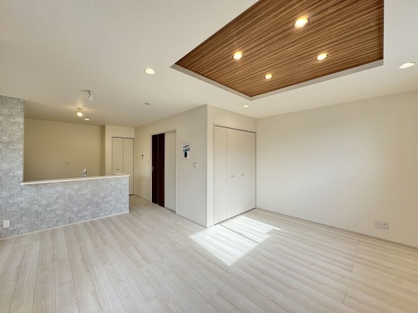 三郷市幸房、新築一戸建ての画像です