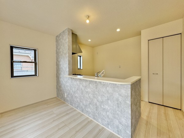 三郷市幸房、新築一戸建ての画像です