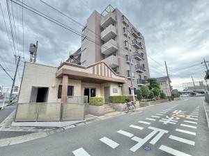 吉川市保、マンションの画像です