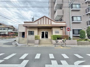 吉川市保、マンションの画像です