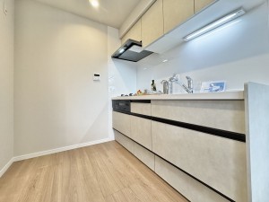 吉川市保、マンションの画像です