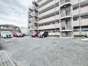 吉川市保、マンションの画像です