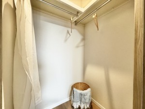 吉川市保、マンションの画像です