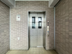 吉川市保、マンションの画像です