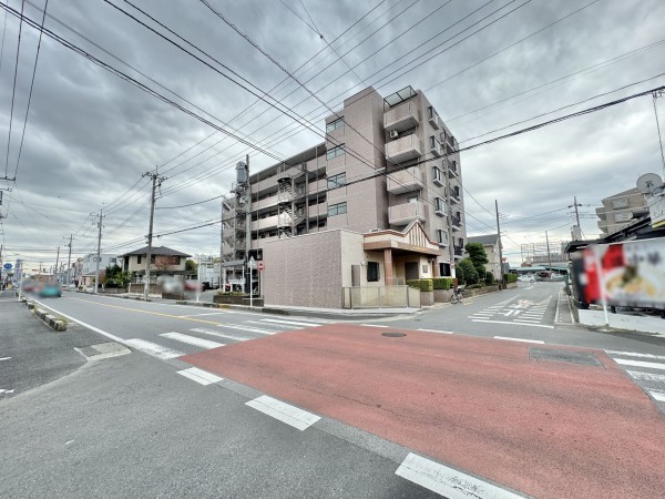 吉川市保、マンションの画像です