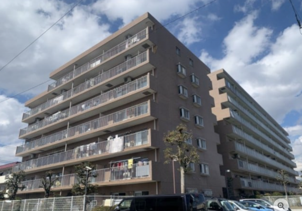 三郷市三郷、マンションの画像です