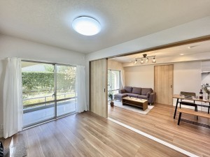 吉川市栄町、マンションの画像です