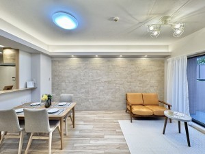 三郷市半田、マンションの画像です