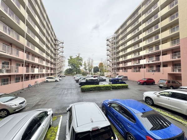 三郷市半田、マンションの画像です