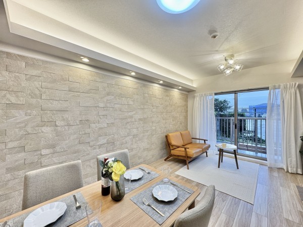 三郷市半田、マンションの画像です