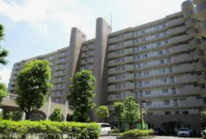 吉川市栄町、マンションの画像です