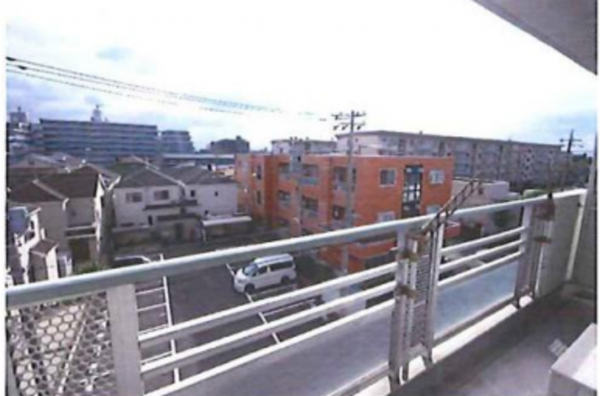 三郷市早稲田、マンションの画像です