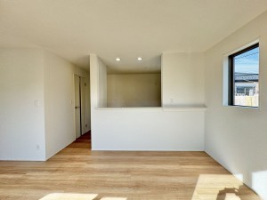 吉川市大字共保、新築一戸建ての画像です