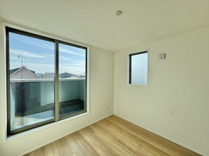 吉川市大字共保、新築一戸建ての画像です