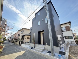 吉川市大字共保、新築一戸建ての画像です