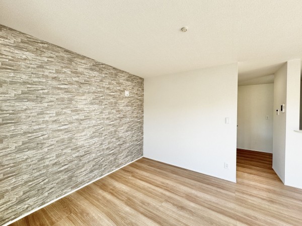 吉川市大字共保、新築一戸建ての画像です