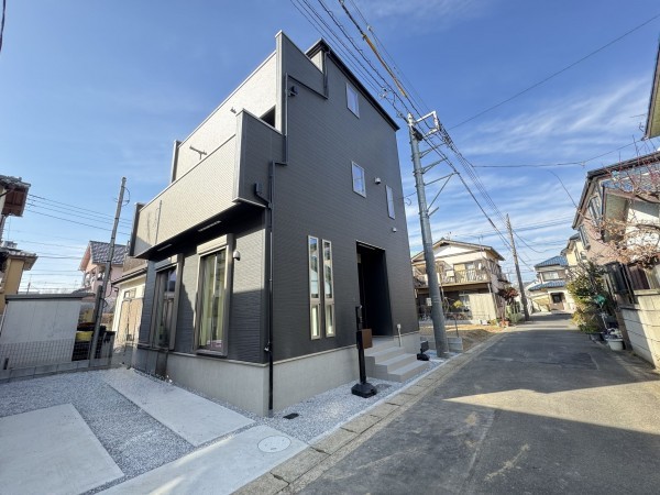 吉川市大字共保、新築一戸建ての画像です