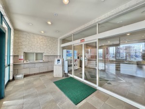 三郷市半田、マンションの画像です