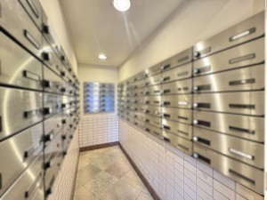 三郷市半田、マンションの画像です