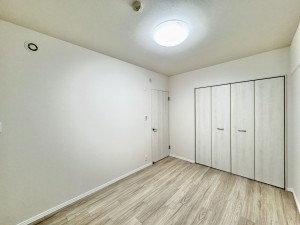 三郷市半田、マンションの画像です