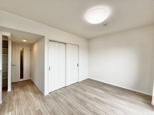 三郷市半田、マンションの画像です