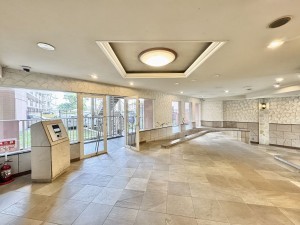 三郷市半田、マンションの画像です