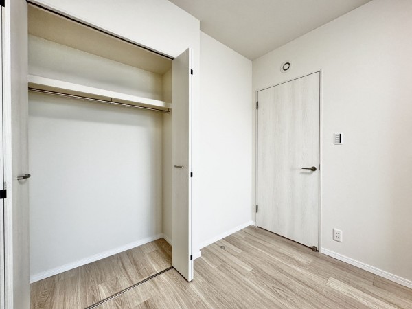 三郷市半田、マンションの画像です