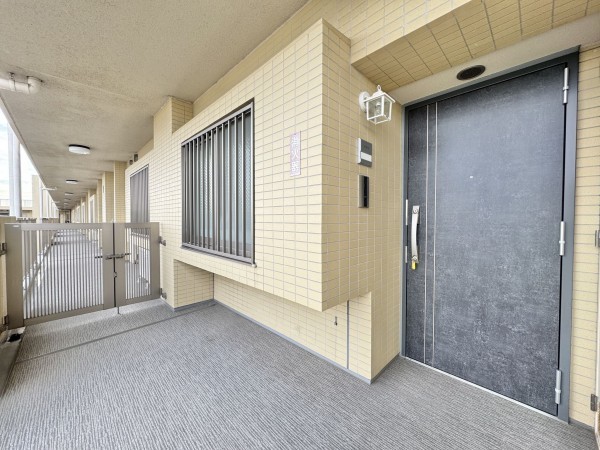 三郷市半田、マンションの画像です