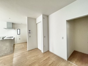 吉川市新栄、新築一戸建ての画像です