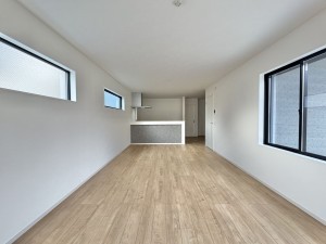 吉川市新栄、新築一戸建ての画像です