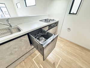 吉川市新栄、新築一戸建ての画像です