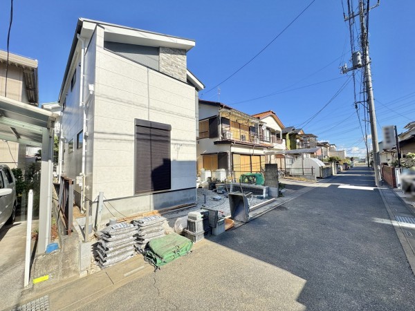 吉川市新栄、新築一戸建ての画像です