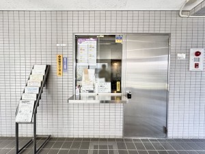 吉川市中野、マンションの画像です