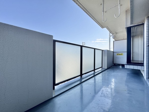 吉川市中野、マンションの画像です