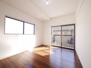 三郷市彦成、中古一戸建ての画像です