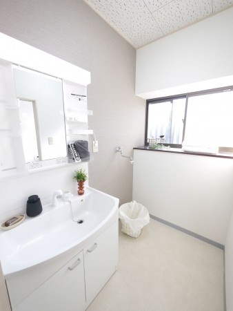 三郷市彦成、中古一戸建ての画像です