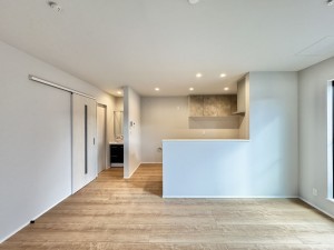 三郷市栄、新築一戸建ての画像です