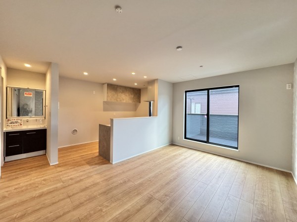 三郷市栄、新築一戸建ての画像です