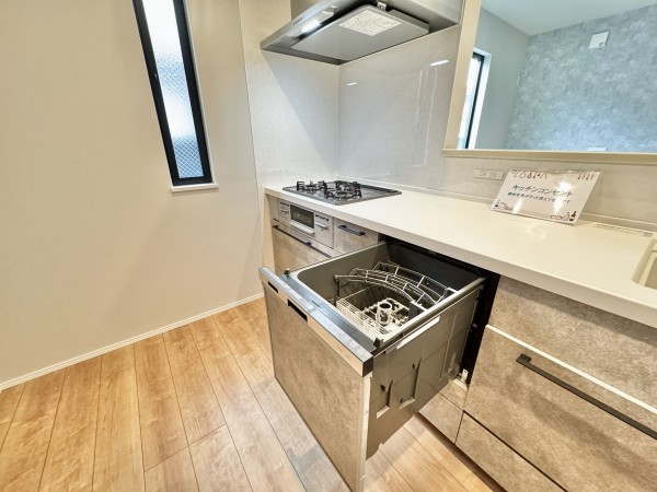 三郷市栄、新築一戸建ての画像です