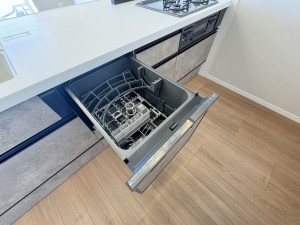 三郷市さつき平、マンションの画像です