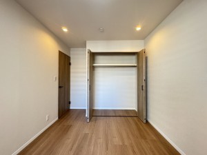 三郷市さつき平、マンションの画像です