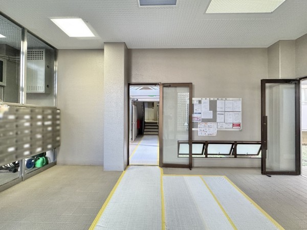 三郷市さつき平、マンションの画像です