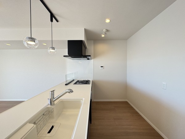 三郷市さつき平、マンションの画像です