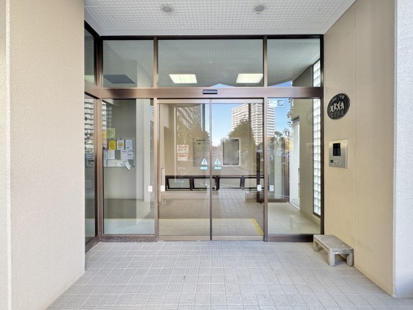 三郷市さつき平、マンションの画像です