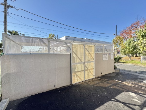 三郷市さつき平、マンションの画像です