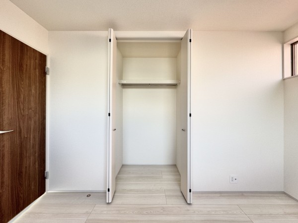 三郷市早稲田、新築一戸建ての画像です